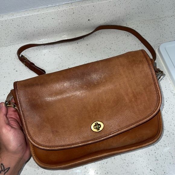 Coach Handbags - Vintage Leather Coach Crossbody Bag